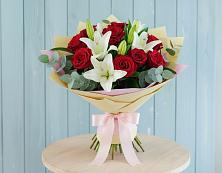 Букет цветов из:  Лилии и Розы в Ханино