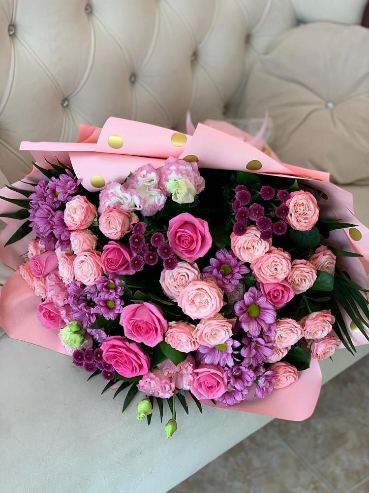 Букет цветов из: Хризантемы, Розы и Лизиантусы в Ханино