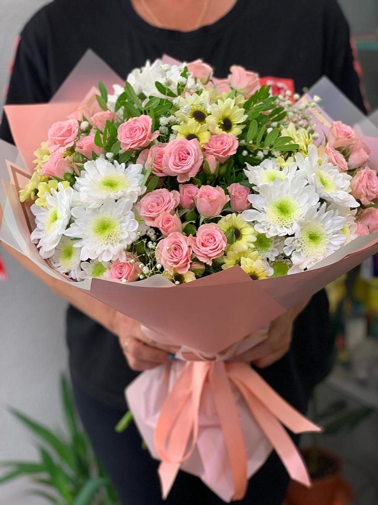 Букет цветов из: Розы и Хризантемы в Ханино