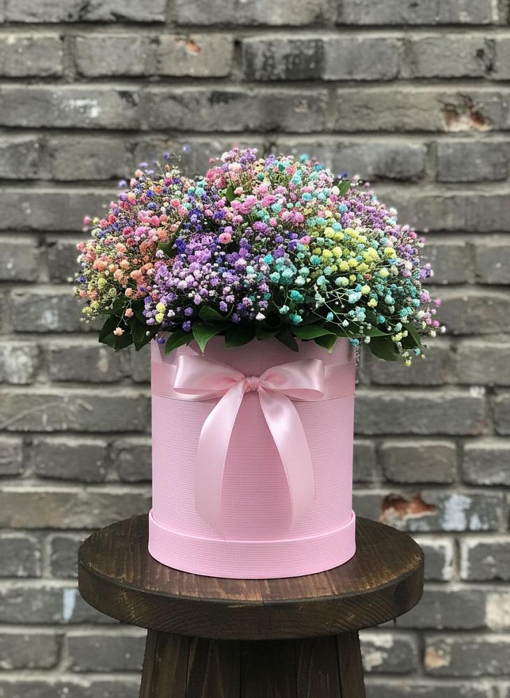 Цветочная композиция из Гипсофила и Розы в шляпной коробке в Ханино