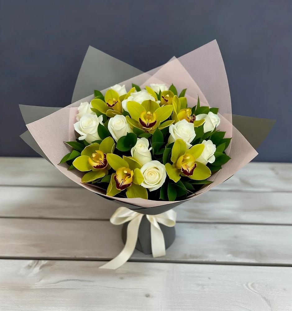 Букет цветов из: Орхидеи и Розы в Ханино