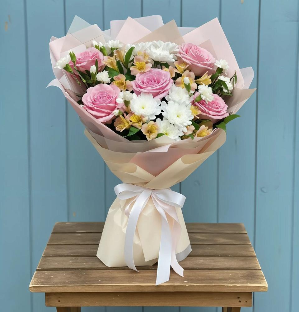 Букет цветов из: Гвоздики, Орхидеи и Розы в Ханино