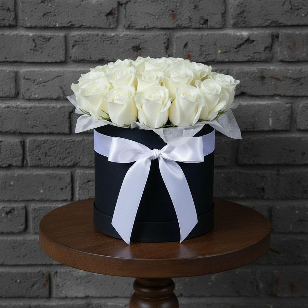 Цветочная композиция из Розы в шляпной коробке в Ханино