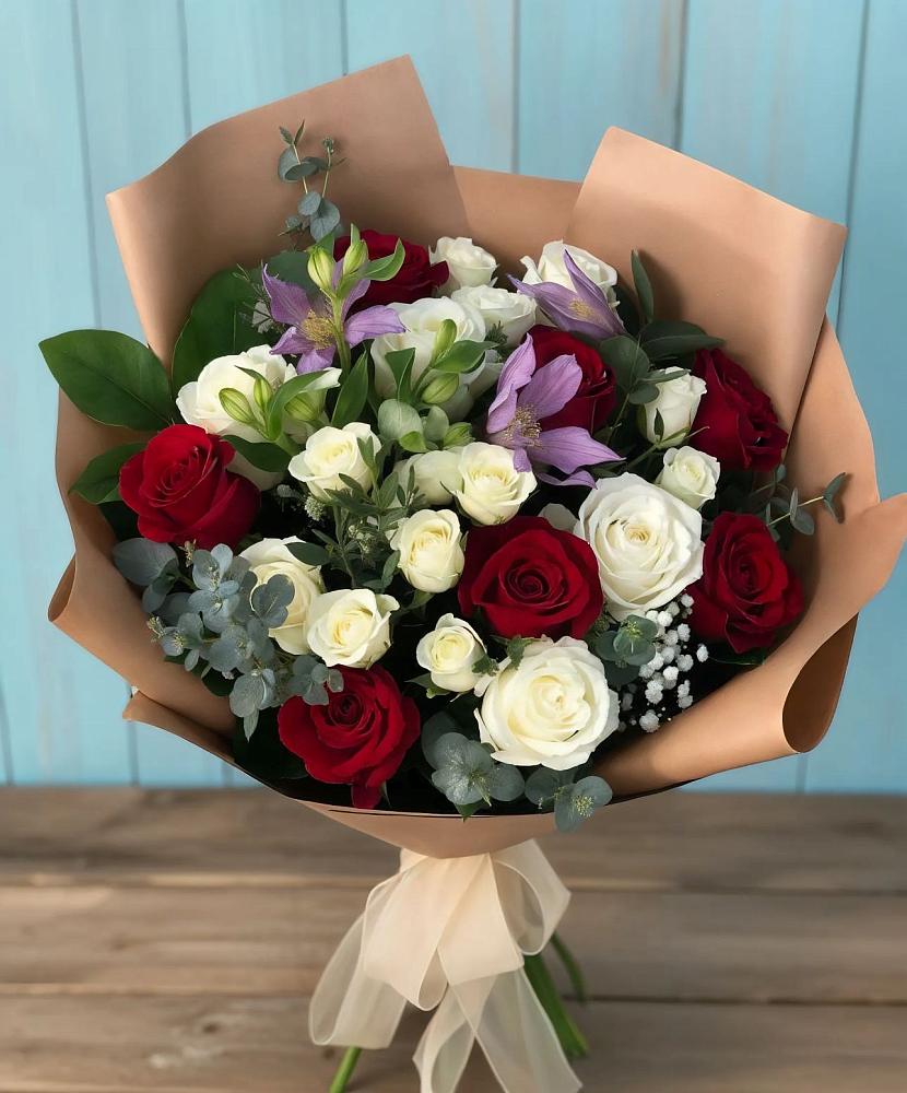Букет цветов из: Розы и Альстромерии в Ханино