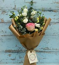 Букет цветов из:  Розы и Лизиантусы в Ханино